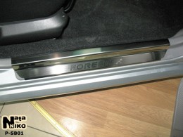 Накладки на пороги Subaru FORESTER II (2002-2008)